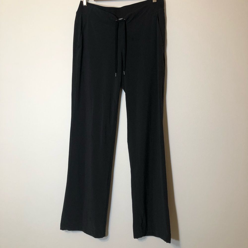 Athleta Straight Leg Black Pants Size 8